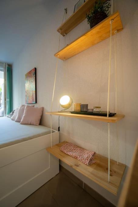 Fully Equipped Apartment With Terrace Sleeps 4 Marseille Exterior photo